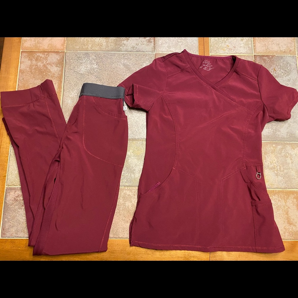 Cherokee infinity xxsp Women's Rib Yoke Waist Pull On Scrub Pants in maroon